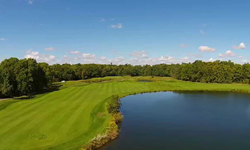 加拿大高尔夫球场可开发土地出售